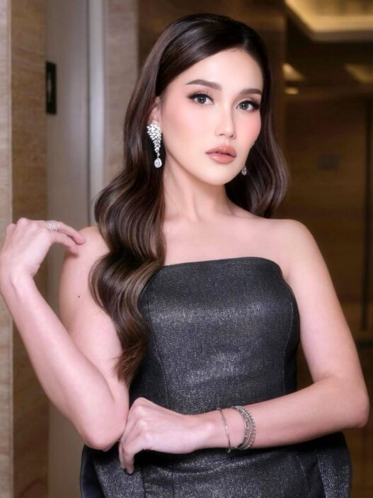 Ayu Ting Ting Soal Julukan "ATM Berjalan": Orang Tua Prioritas
