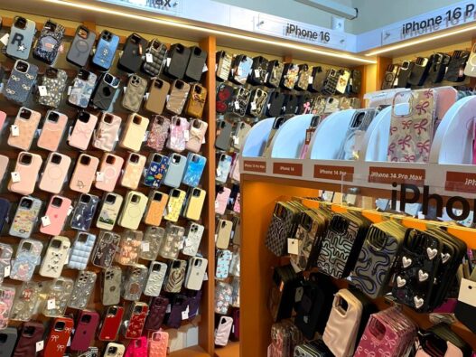 Case iPhone Unik dan Lengkap