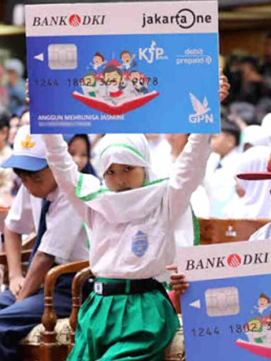 Berdasarkan pola penyaluran tahun sebelumnya, pencairan KJP Februari 2026 diperkirakan dilakukan dalam tiga tahap sesuai jenjang pendidikan masing-masing siswa penerima.