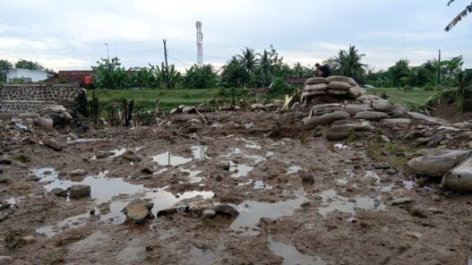 Dua Jembatan dan 3 Ruas Jalan Rusak