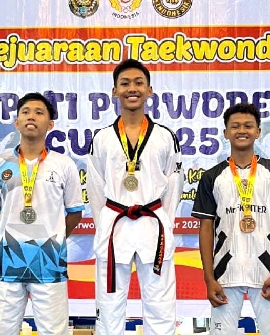 Haikal ghani raih juara 3 tae kwon do bupati purworejo cup