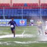 Hujan dan Petir Hentikan Pesta Gol