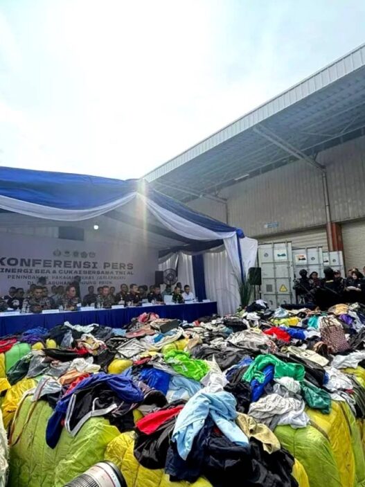 Impor pakaian bekas ilegal masih marak