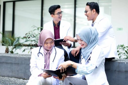 Kemenkes resmi buka pendaftaran beasiswa pendidikan dokter dan dokter gigi 2025 hingga 14 november mendatang