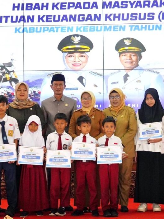 Pemkab salurkan dana hibah rp. 22,3 miliar