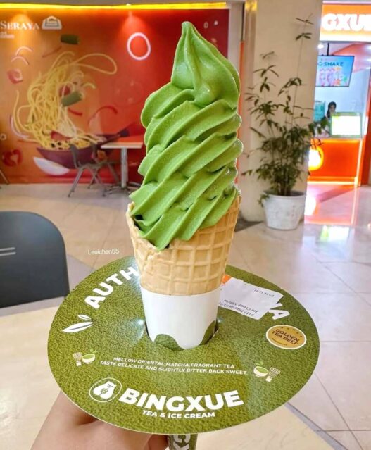 LEMBUT: Es krim matcha cone di Bingxue, rasanya cocok untuk anak-anak sampai dewasa