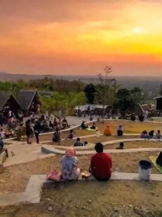Puncak Sosok Jadi Wisata Pegunungan Hits di Yogyakarta dengan Spot Sunset Cantik