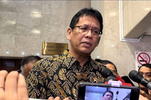 Purbaya Ancam Bekukan Bea Cukai