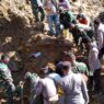 Sekeluarga Meninggal Tertimbun Longsor