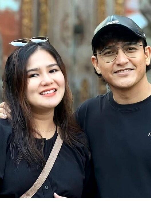 Sementara Hiatus Akting
