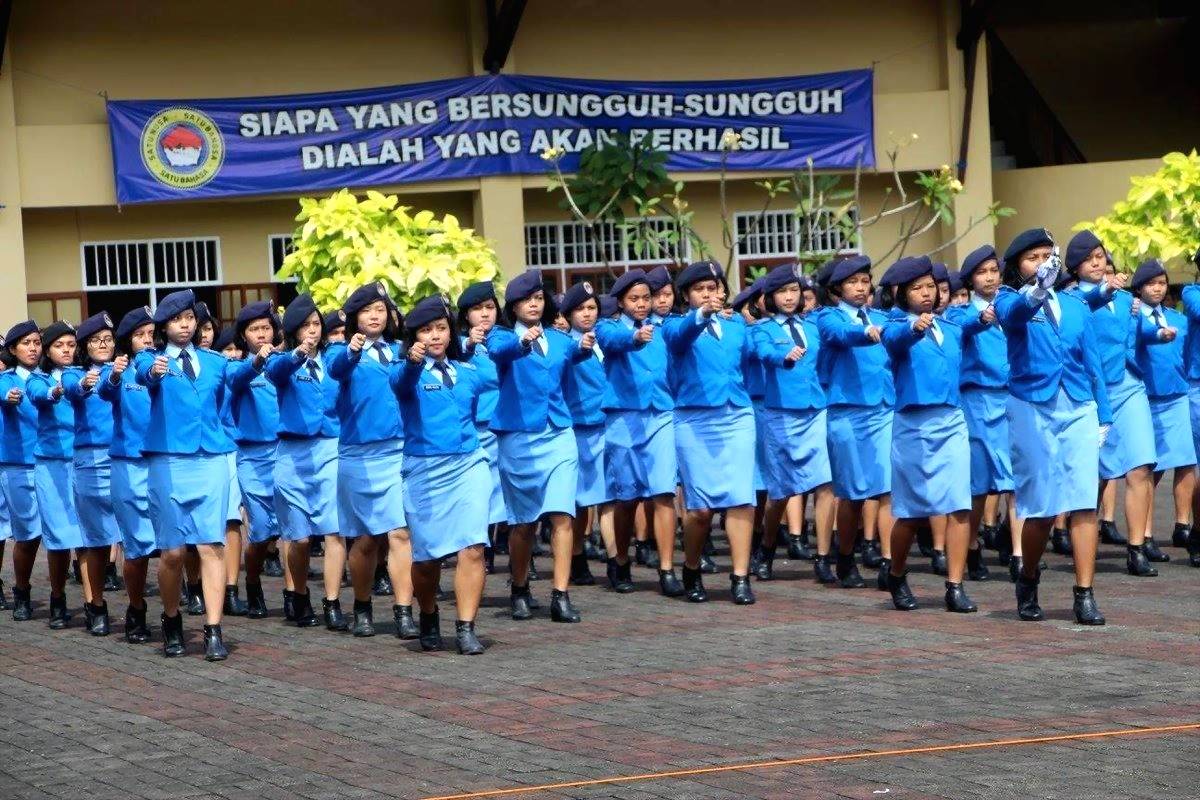 Siswa sma taruna nusantara