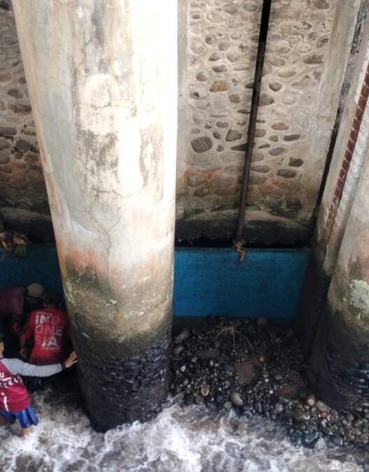 Aliran Bendung Kali Jering Tersendat