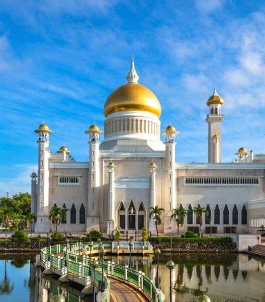 Brunei Tawarkan Beasiswa Lengkap untuk Mahasiswa Internasional