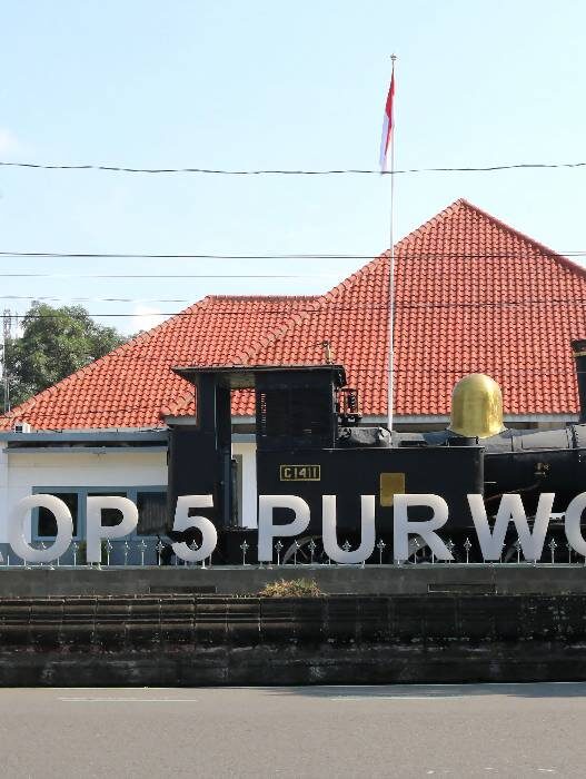 Daop 5 Purwokerto Perkuat Rel Kereta Sambut Libur Natal dan Tahun Baru