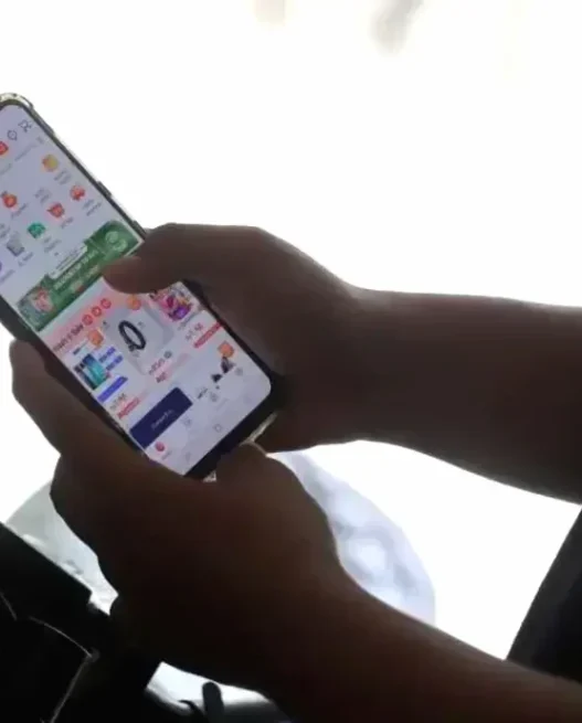 Bank dan multifinance dinilai paling siap mengelola PayLater karena wajib menerapkan prinsip kehati-hatian dan transparansi informasi.