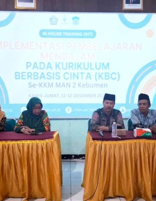 Guru Dapat Pembekalan Kurikulum Cinta