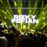 Hujan Seharian Tak Surutkan Semarak Festival Musik