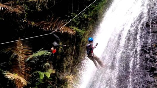 Kompak Turun Bersama dari Curug Pete