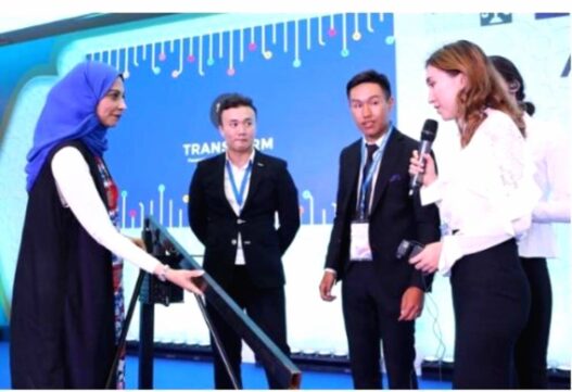 Mahasiswa penerima beasiswa isdb