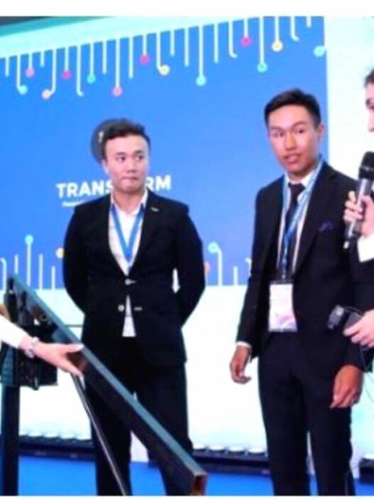 Mahasiswa penerima beasiswa isdb