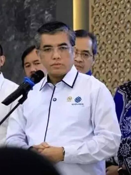 Menaker pastikan UMP 2026 naik di semua daerah