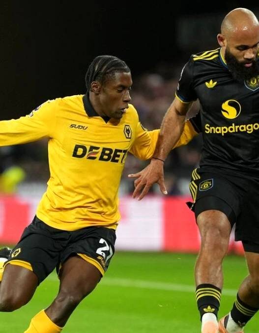 MU Bungkam Tuan Rumah Wolves