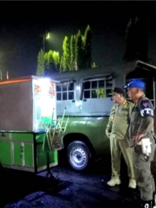 Pedagang PFC Tunda "Balik" ke Alun alun