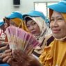 Pensiunan menerima pesangon