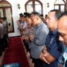 Polres Gelar Salat Gaib untuk Korban Bencana Sumatera Barat