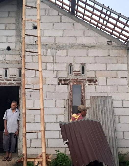 Puting Beliung Terjang Desa Sikapat