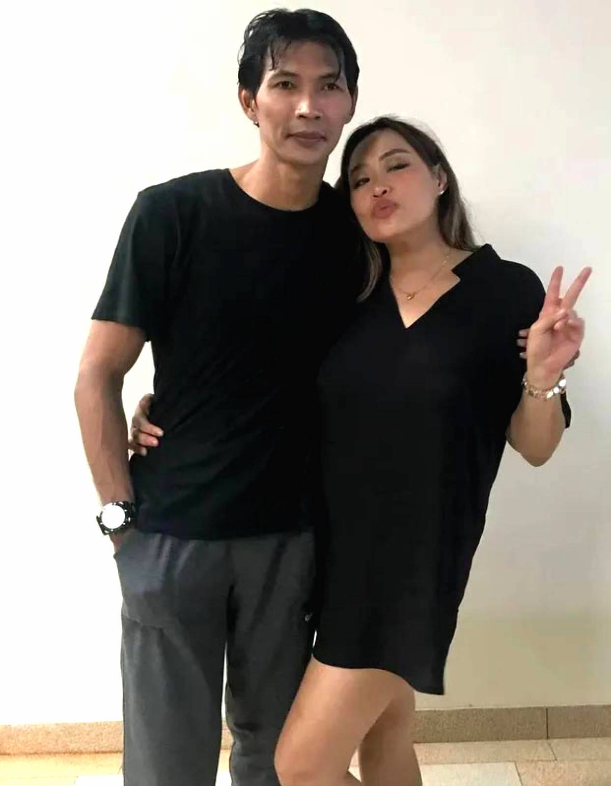 Ribut dengan Pinkan Mambo