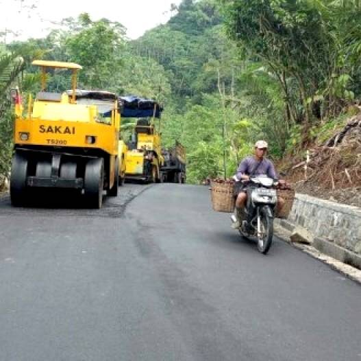 Ruas Gripit–Kalibening Diperbaiki Sepanjang 18 Km