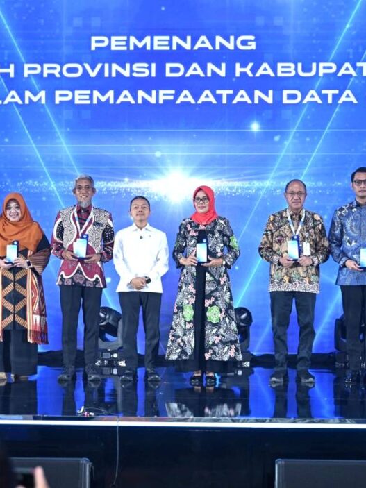 Satu Satunya Bupati di Jateng Raih Penghargaan Nasional