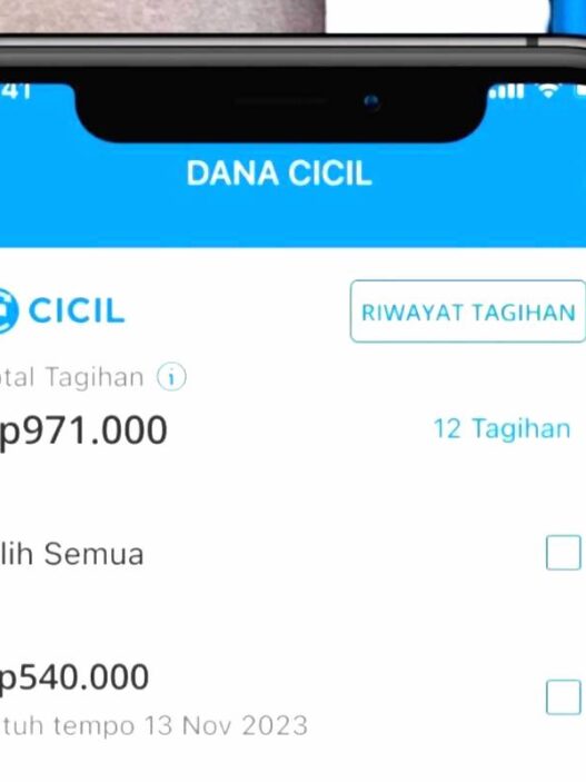 Tampilan aplikasi DANA dengan simulasi bunga DANA Cicil terbaru