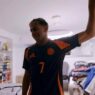 Terciduk Kenakan Jersey Luis Diaz