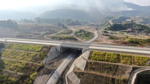 Tol Cisumdawu Aman Dilintasi Usai Longsor