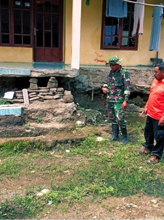 Warga Karanggayam Terancam Tanah Bergerak