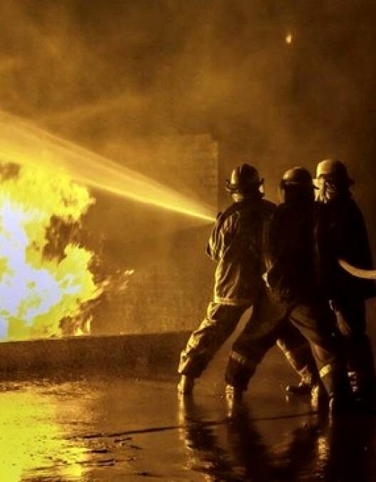 10 Bangunan Vila Hangus Terbakar