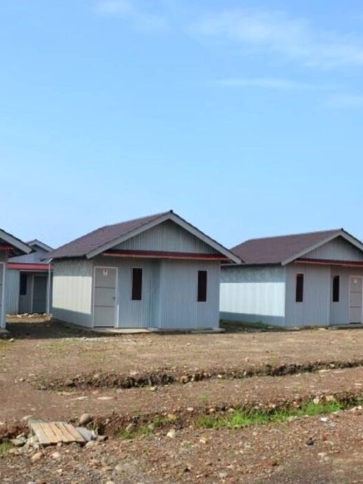 17 KK Mulai Tempati Huntara