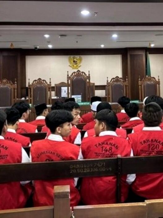 21 Demonstran Dituntut 10 Bulan Penjara