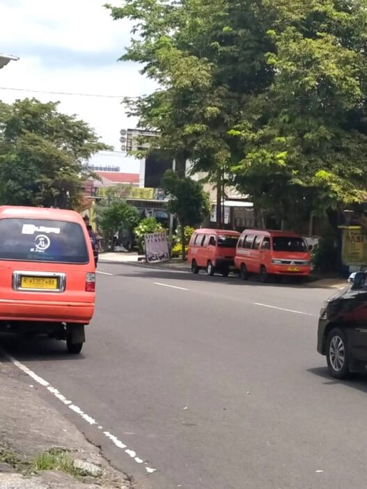80 Persen Angkot Tak Laik Jalan