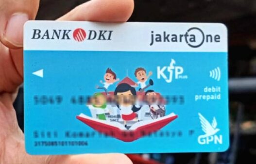 Bansos KJP atau Kartu Jakarta Pintar untuk membantu kebutuhan pendidikan anak dari keluarga pra sejahtera agar tetap layak