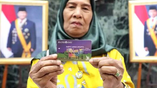 Bansos KLJ diperuntukkan bagi lansia yang bertempat tinggal dan memiliki KTP domisi DKI Jakarta