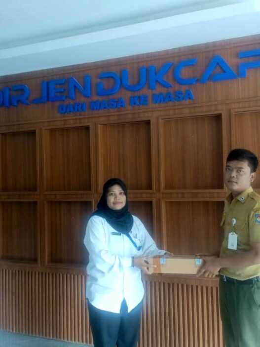 Daftar Antrean Cetak KTP el Menurun