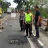 Diduga Beton Rapuh, Jembatan Kali Ketek Amblas