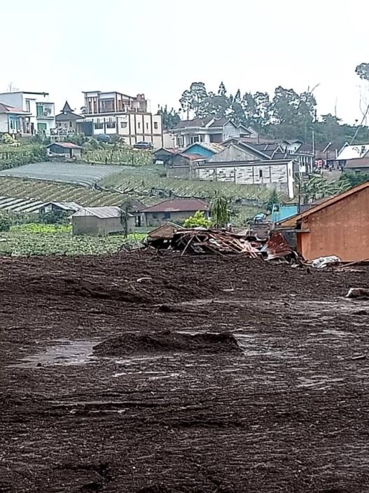 Dusun Gunung Malang Masih Gelap