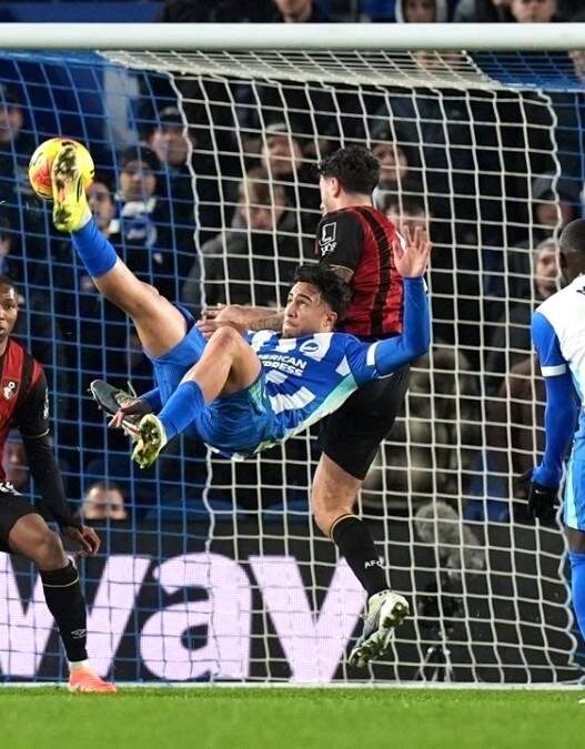 Gol Salto Selamatkan Tuan Rumah