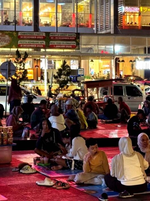 Hangat di Rumah, Lalu Lintas Lebih Ramah