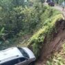 Longsor Tutup Jalan Desa Cikakak