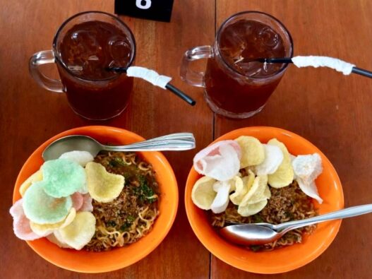 Mie Bangladesh Menu Spesial di Warkop Abang